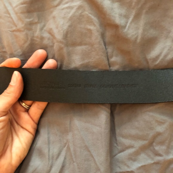 Michael Kors brown leather belt with Gold buckle - Picture 2 of 2